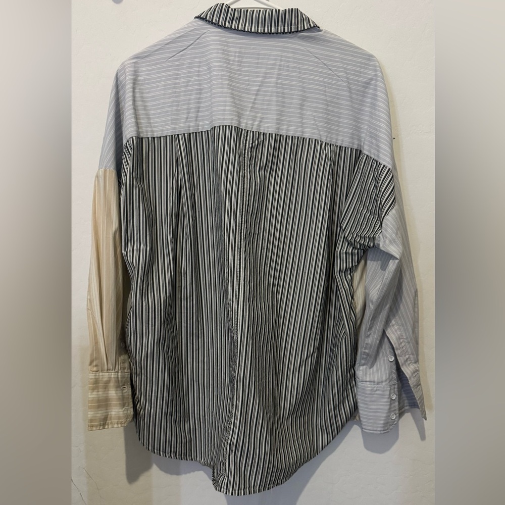 Button up - Picture 2 of 2